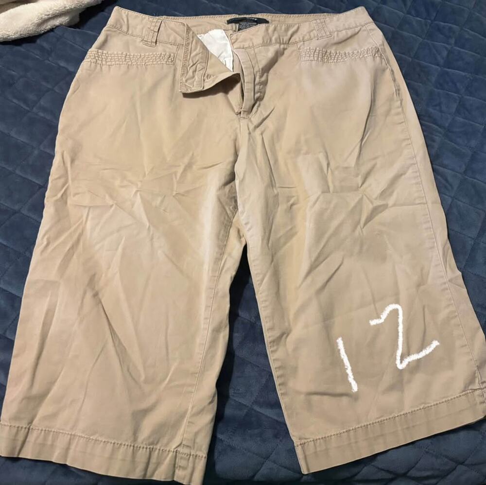 Women's FRENCHCUFF Khaki Capri Pants Size 12
